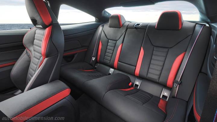 BMW 4 Coupe 2024 interior