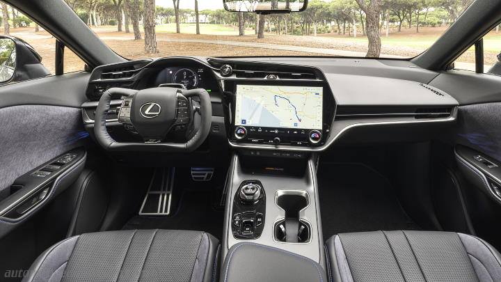 Lexus RZ 2026 dashboard