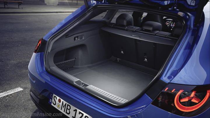 Mercedes-Benz CLA Shooting Brake 2025 boot space