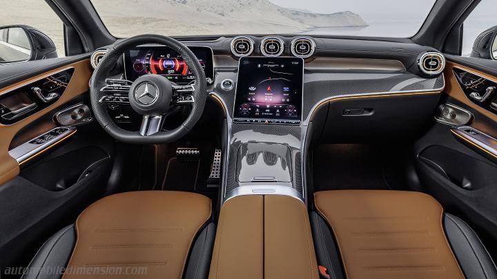 Mercedes-Benz GLC Coupé 2023 dashboard