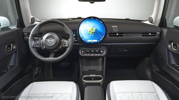 MINI Cooper 2024 dashboard