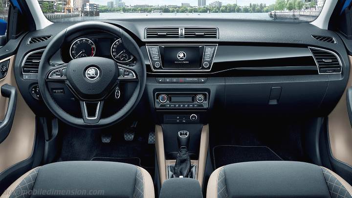 https://www.automobiledimension.com/photos/interior/skoda-fabia-combi-2018-dashboard.jpg